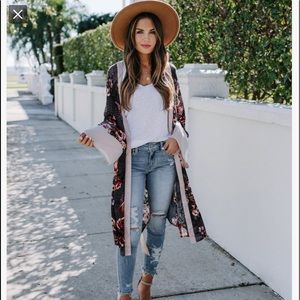 New Vici Round Robin Floral Tie Kimono